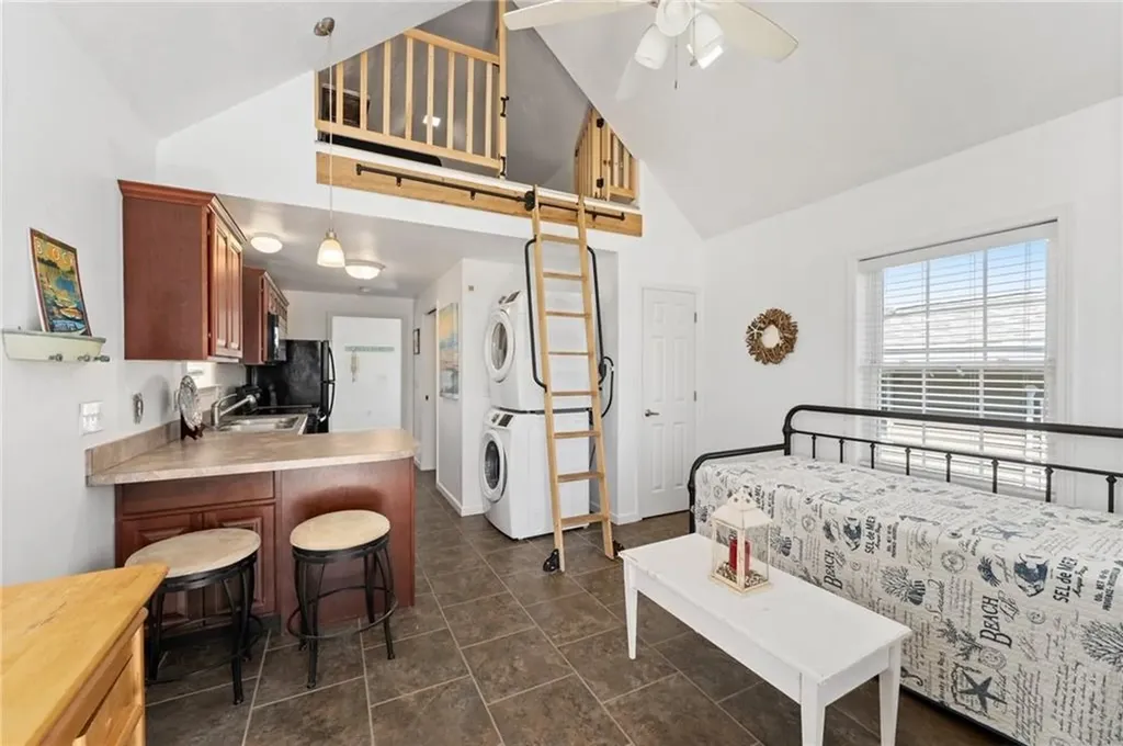 64 Burnside Avenue Narragansett RI 02882