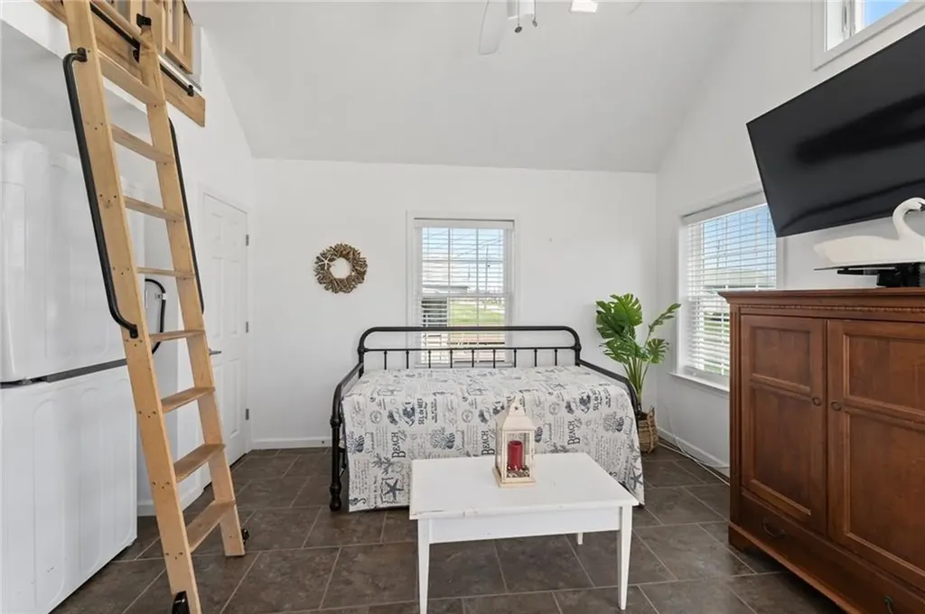 64 Burnside Avenue Narragansett RI 02882