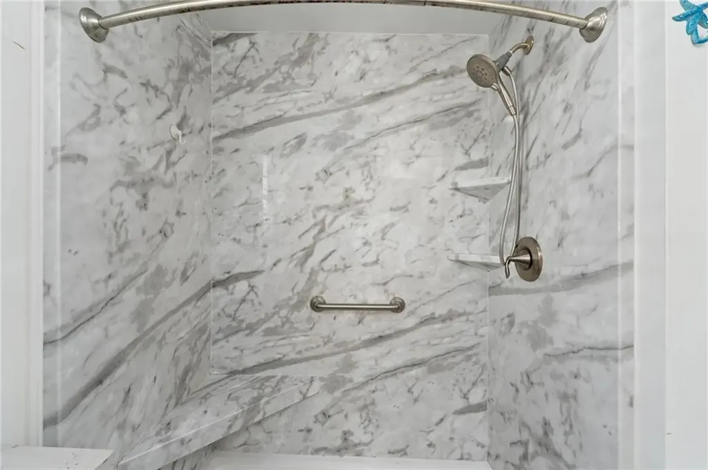 64 Burnside Avenue Narragansett RI 02882