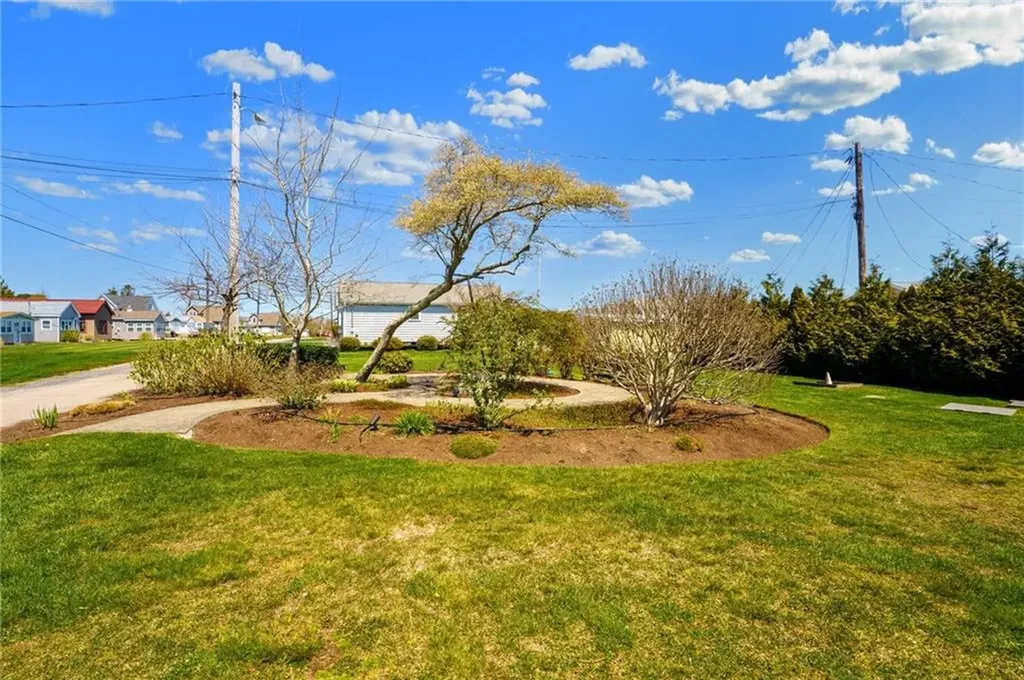 64 Burnside Avenue Narragansett RI 02882