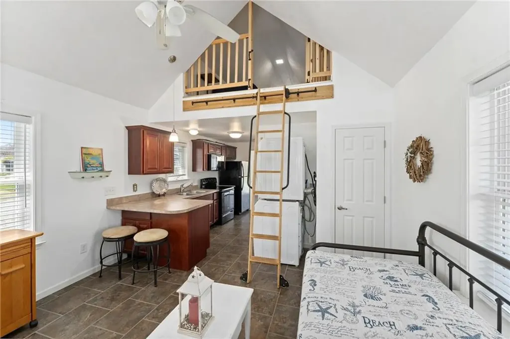 64 Burnside Avenue Narragansett RI 02882