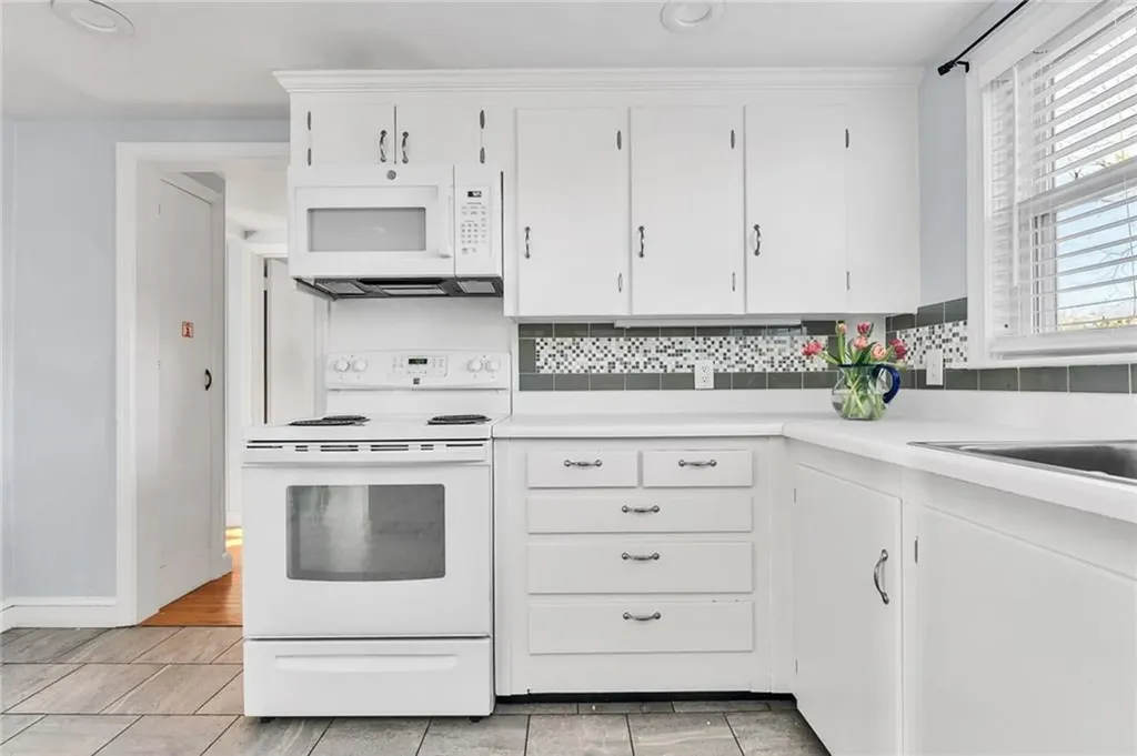 609 Point Judith Road Narragansett RI 02882