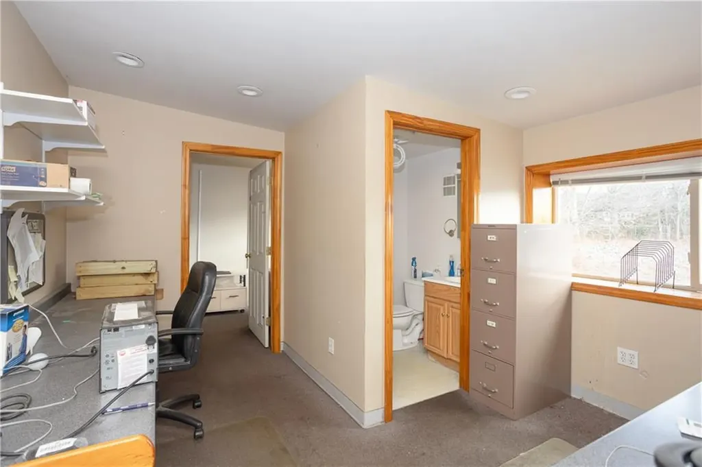 1079 Aquidneck Avenue Middletown RI 02842