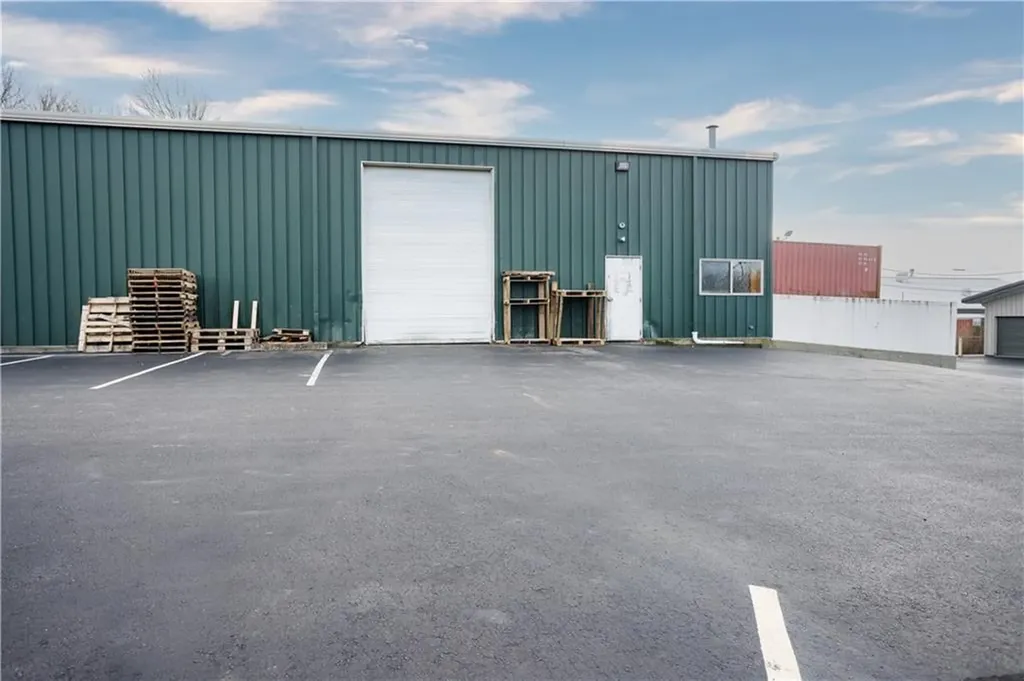 1079 Aquidneck Avenue Middletown RI 02842