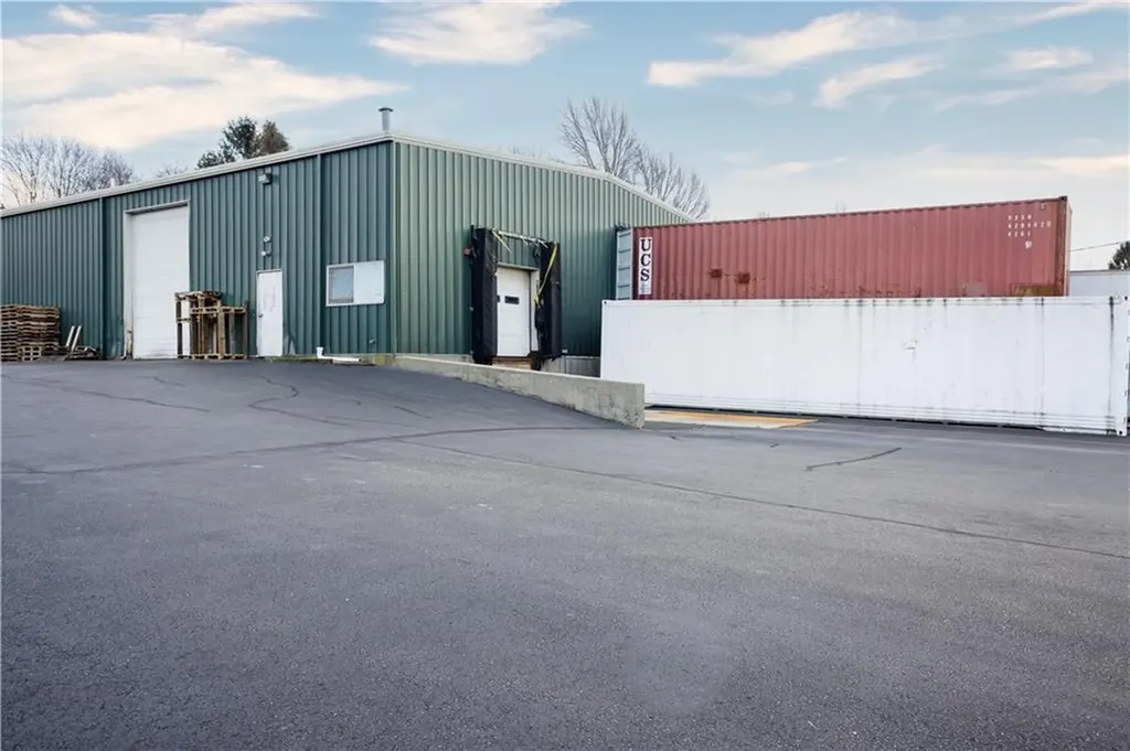 1079 Aquidneck Avenue Middletown RI 02842