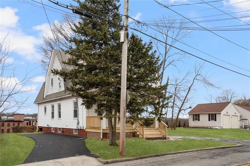 120 Woodward Road Providence RI 02904