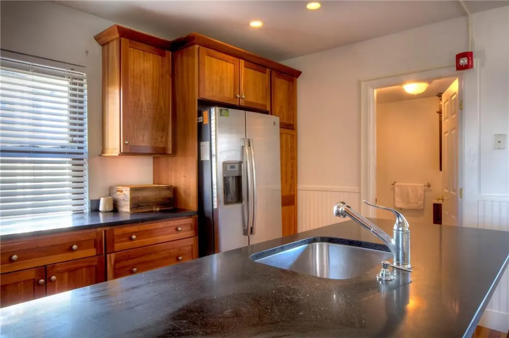 2 Perry Street Newport RI 02840