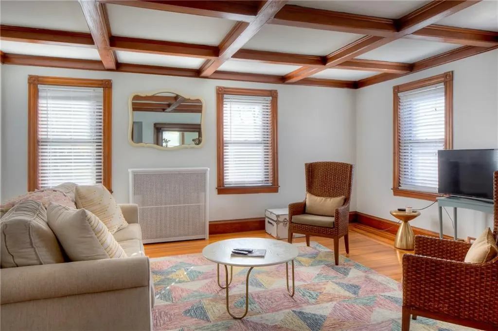 2 Perry Street Newport RI 02840
