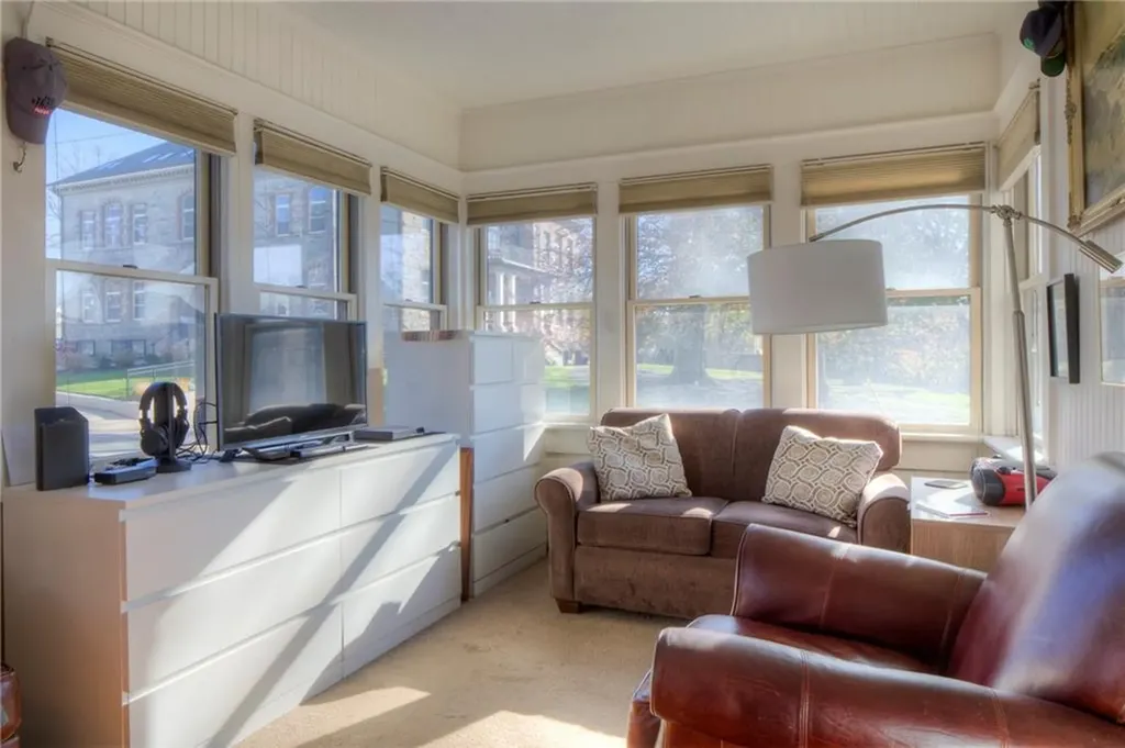 2 Perry Street Newport RI 02840