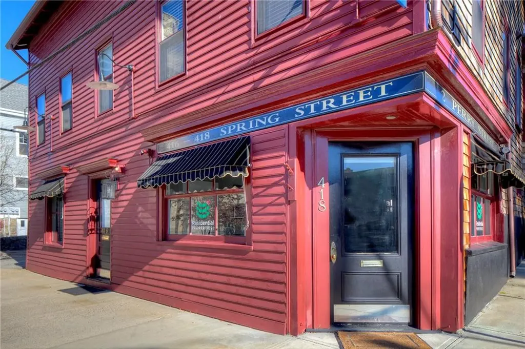 2 Perry Street Newport RI 02840