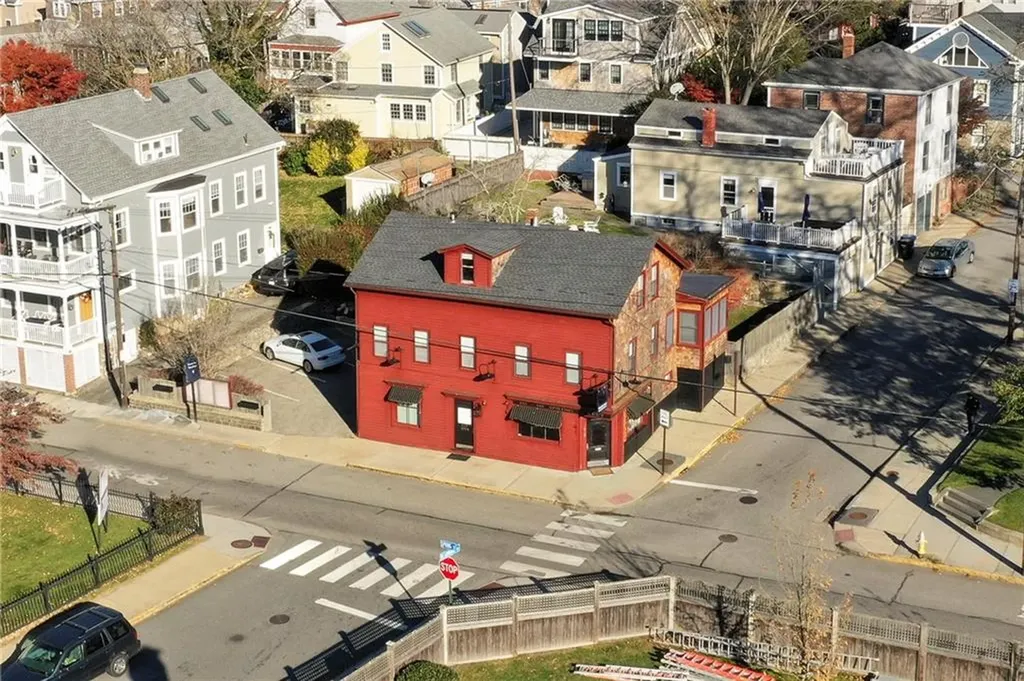 2 Perry Street Newport RI 02840