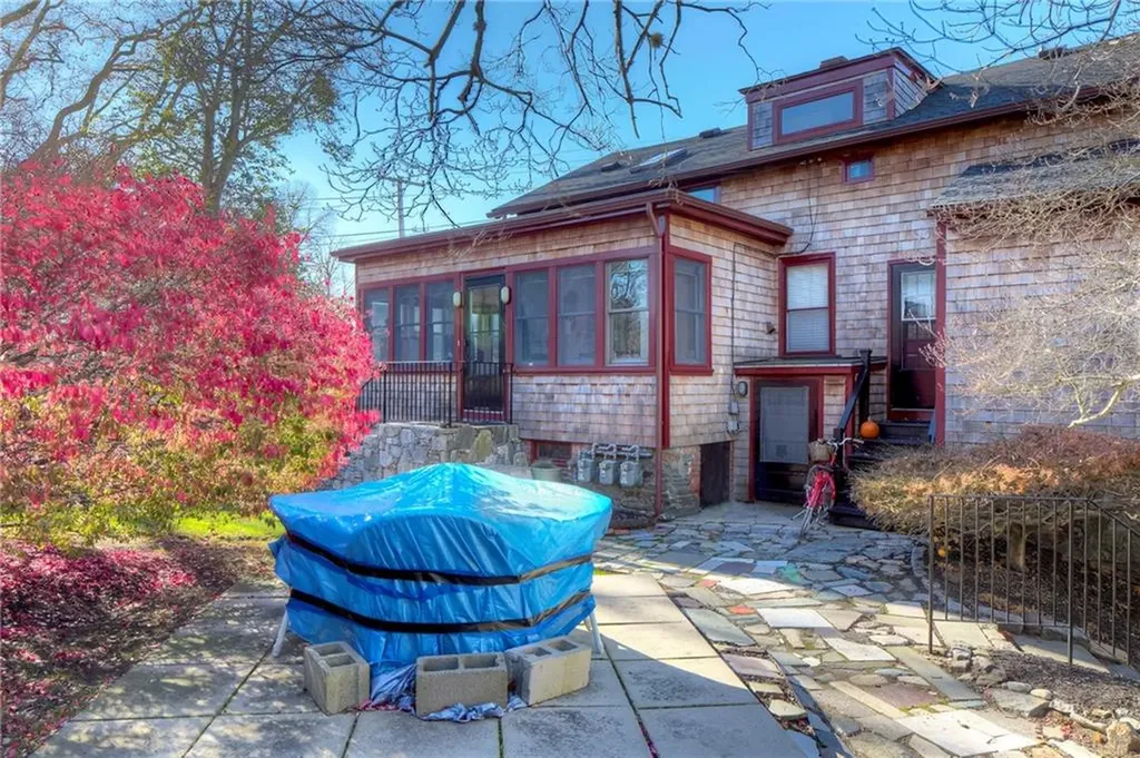 2 Perry Street Newport RI 02840
