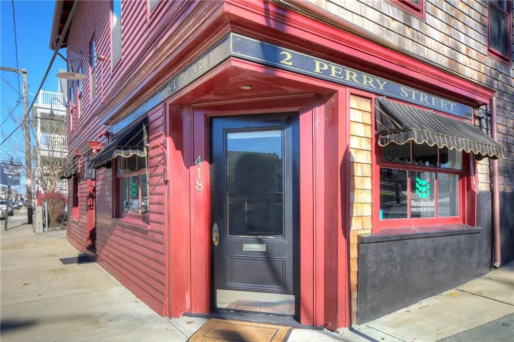 2 Perry Street Newport RI 02840