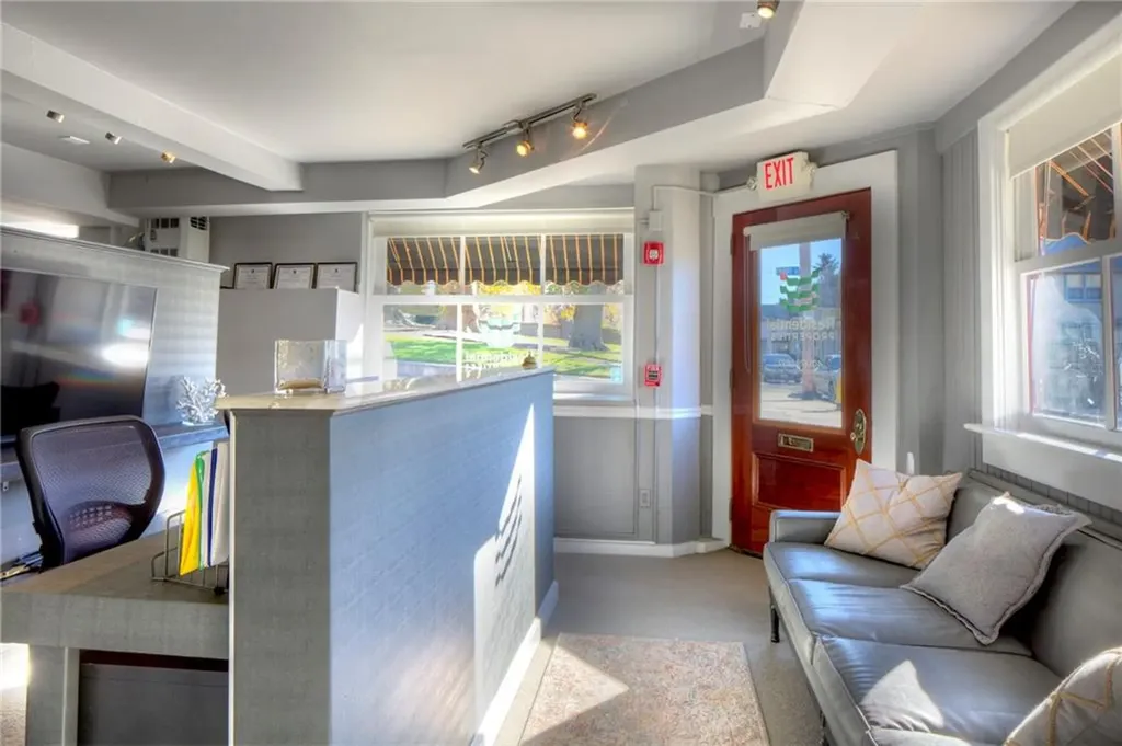 2 Perry Street Newport RI 02840
