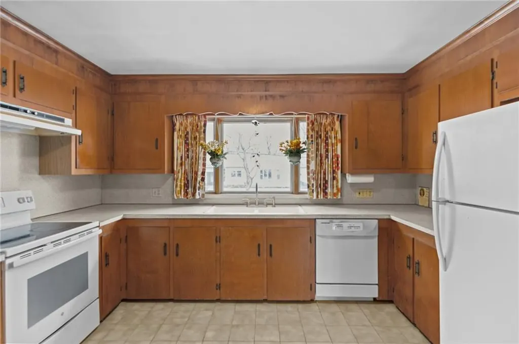 15 Cranberry Road North Providence RI 02904