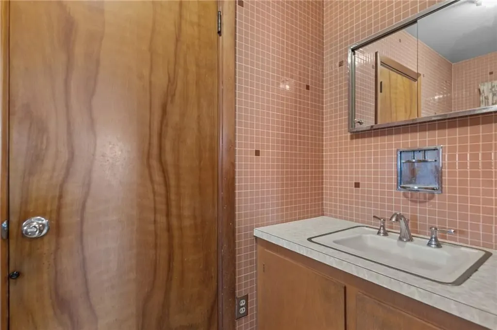 15 Cranberry Road North Providence RI 02904