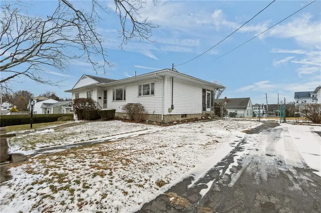 15 Cranberry Road North Providence RI 02904