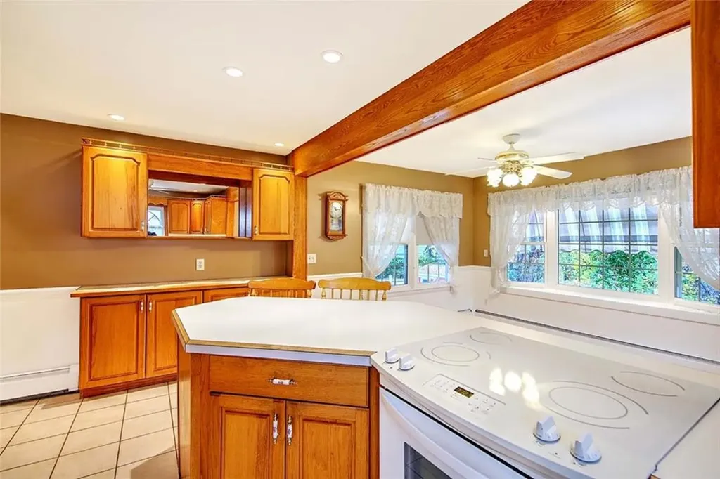 98 Iroquois Road Cumberland RI 02864