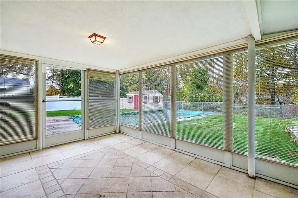 98 Iroquois Road Cumberland RI 02864