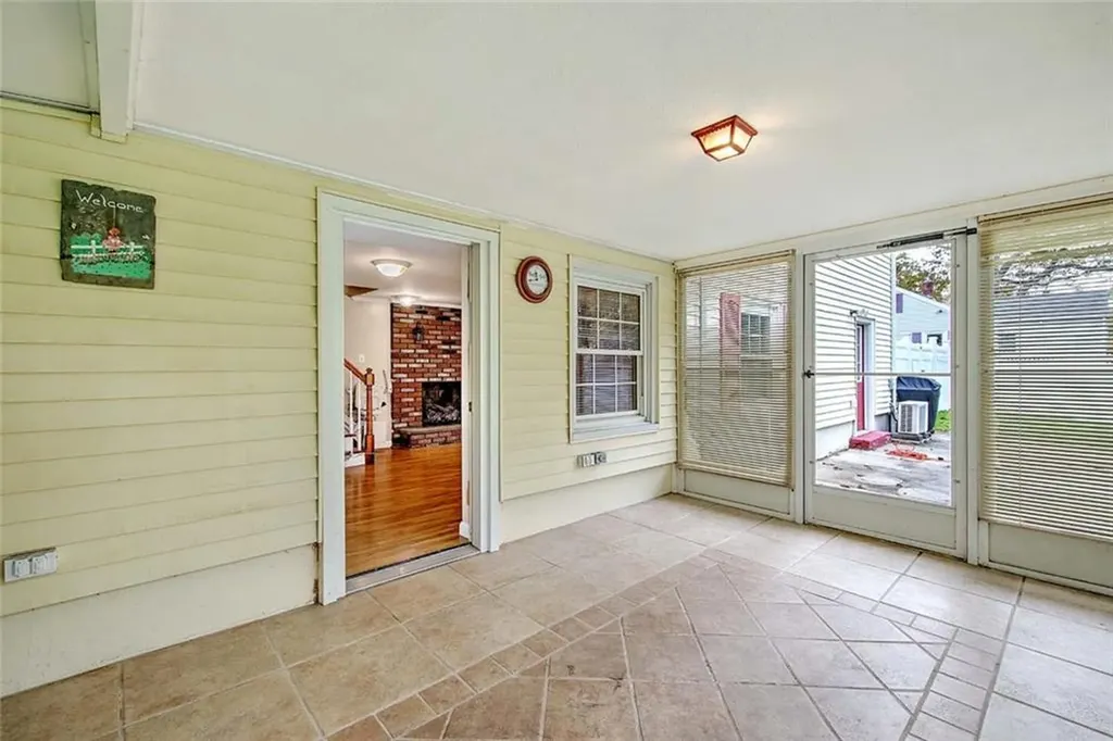 98 Iroquois Road Cumberland RI 02864