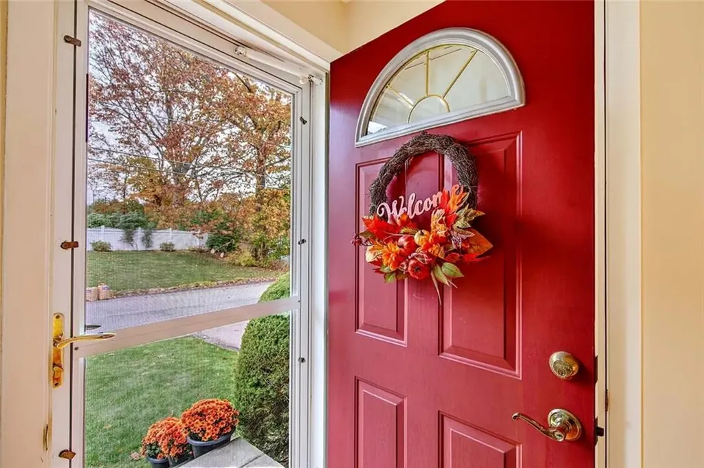 98 Iroquois Road Cumberland RI 02864