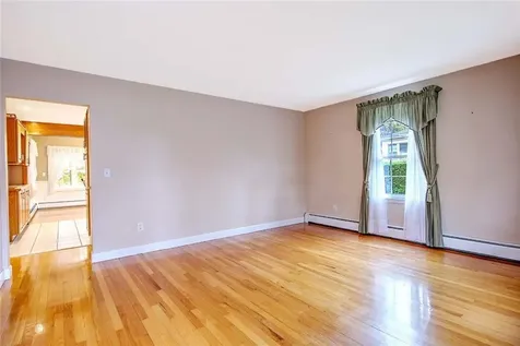 98 Iroquois Road Cumberland RI 02864