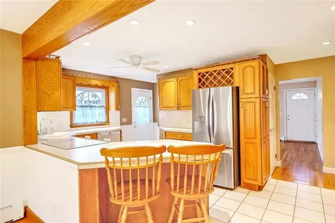 98 Iroquois Road Cumberland RI 02864