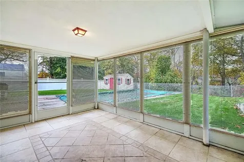 98 Iroquois Road Cumberland RI 02864