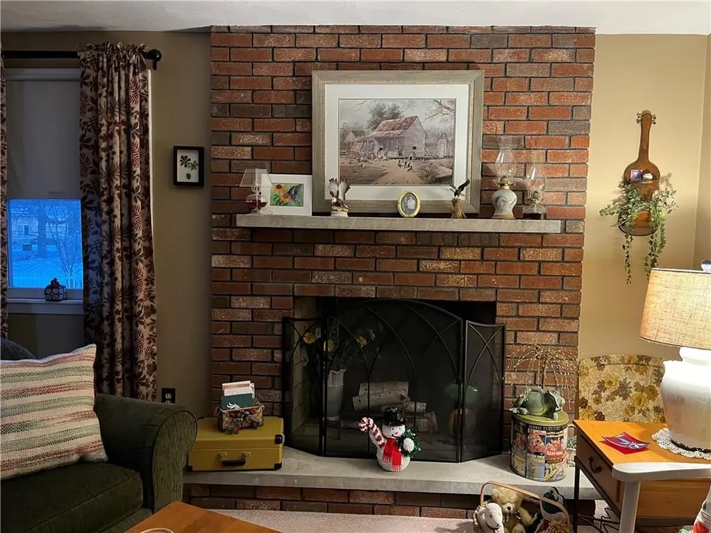 77 Birchwood Lane West Warwick RI 02893
