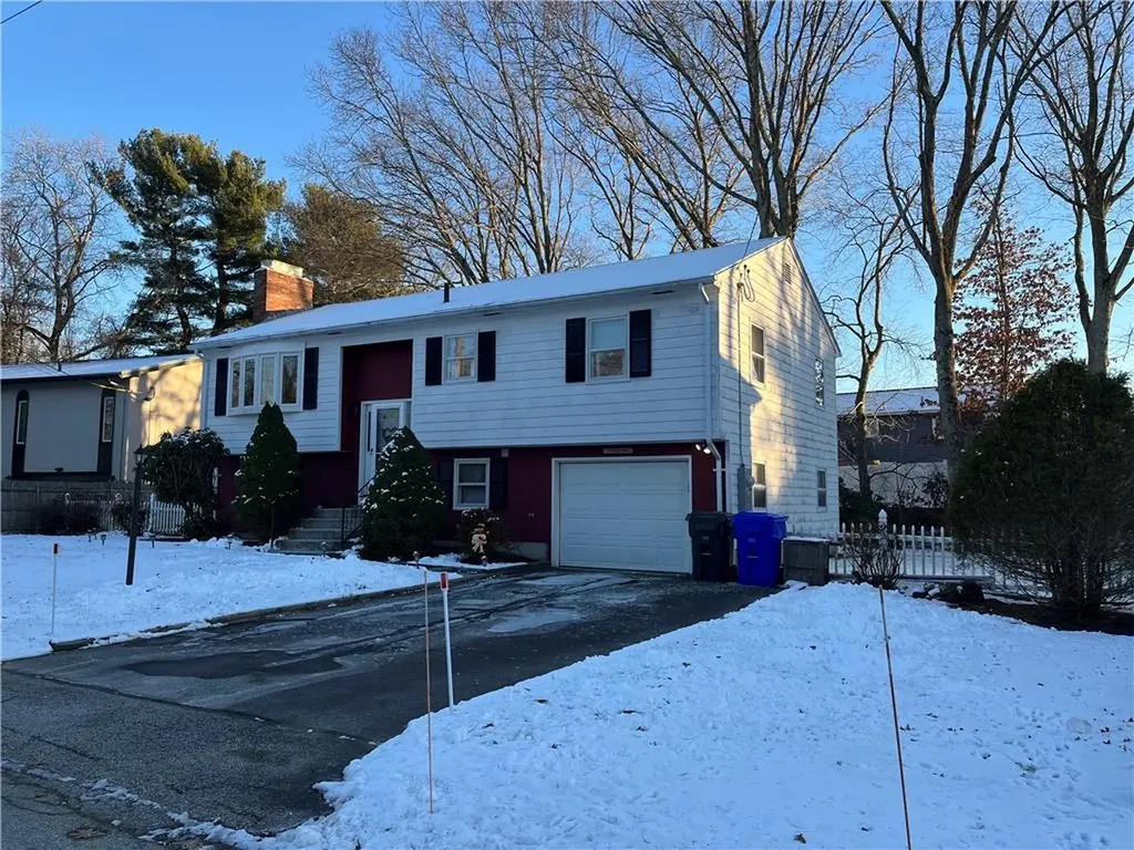 77 Birchwood Lane West Warwick RI 02893