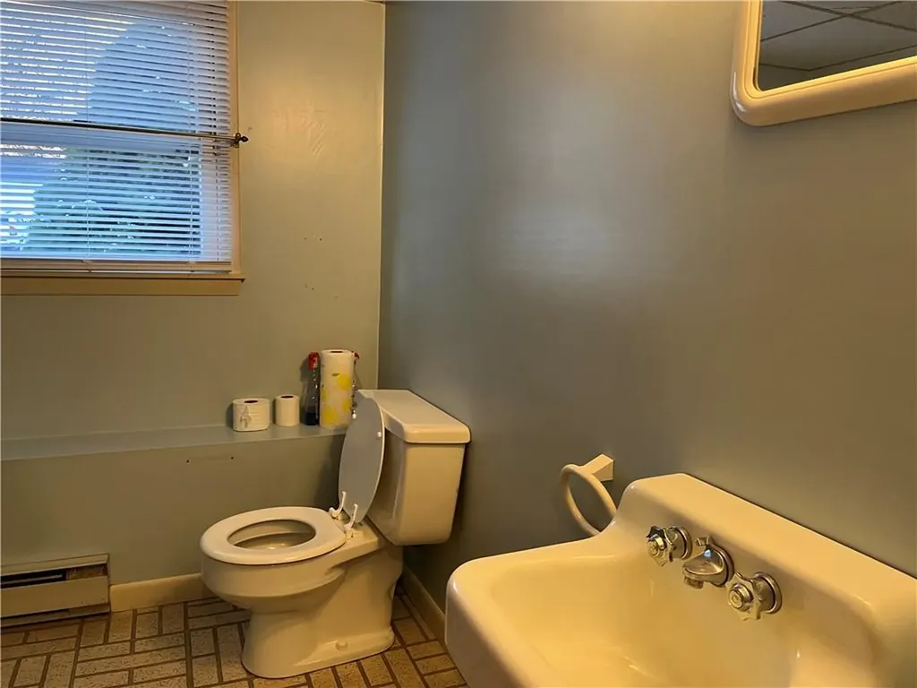 77 Birchwood Lane West Warwick RI 02893