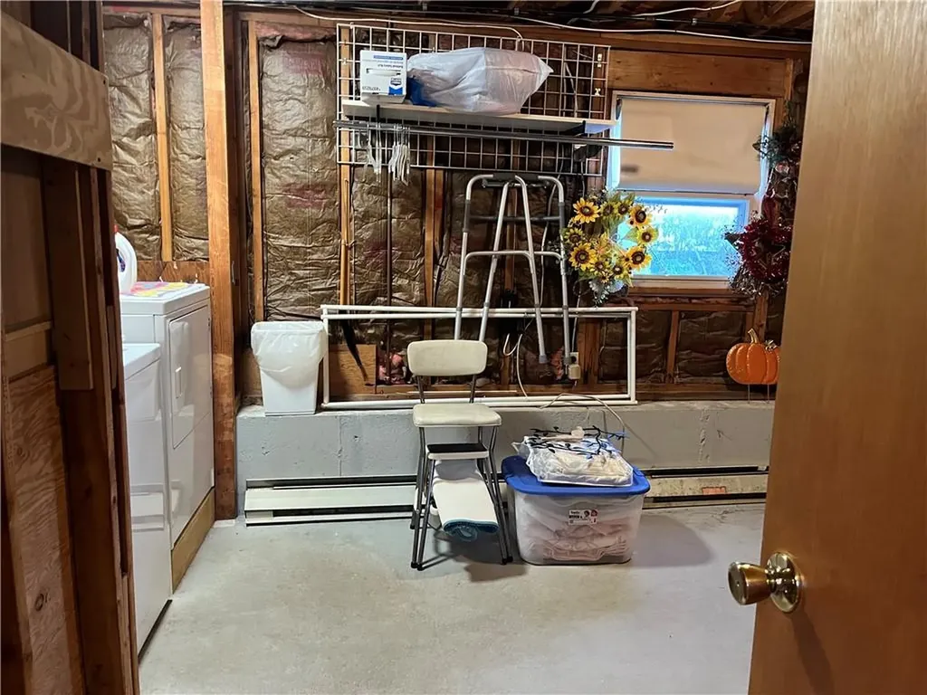 77 Birchwood Lane West Warwick RI 02893