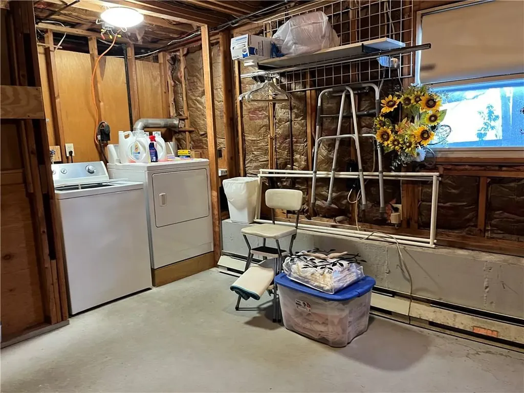 77 Birchwood Lane West Warwick RI 02893