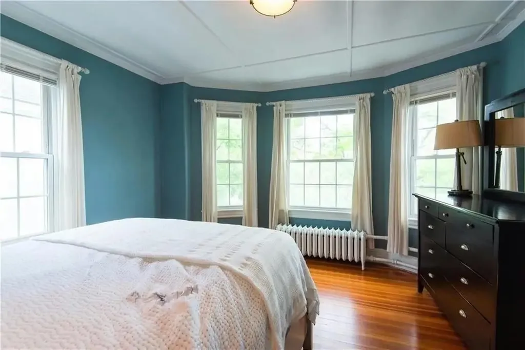 20 Carroll Avenue Newport RI 02840