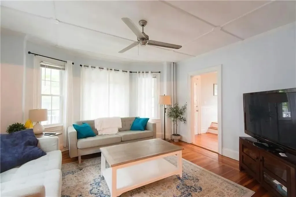 20 Carroll Avenue Newport RI 02840