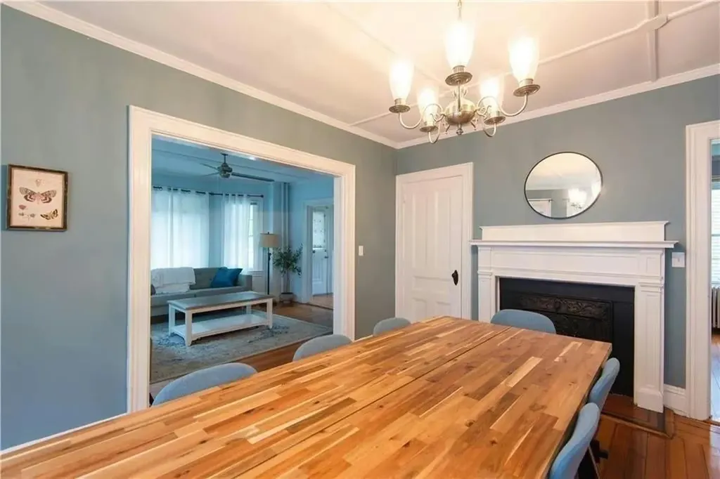 20 Carroll Avenue Newport RI 02840