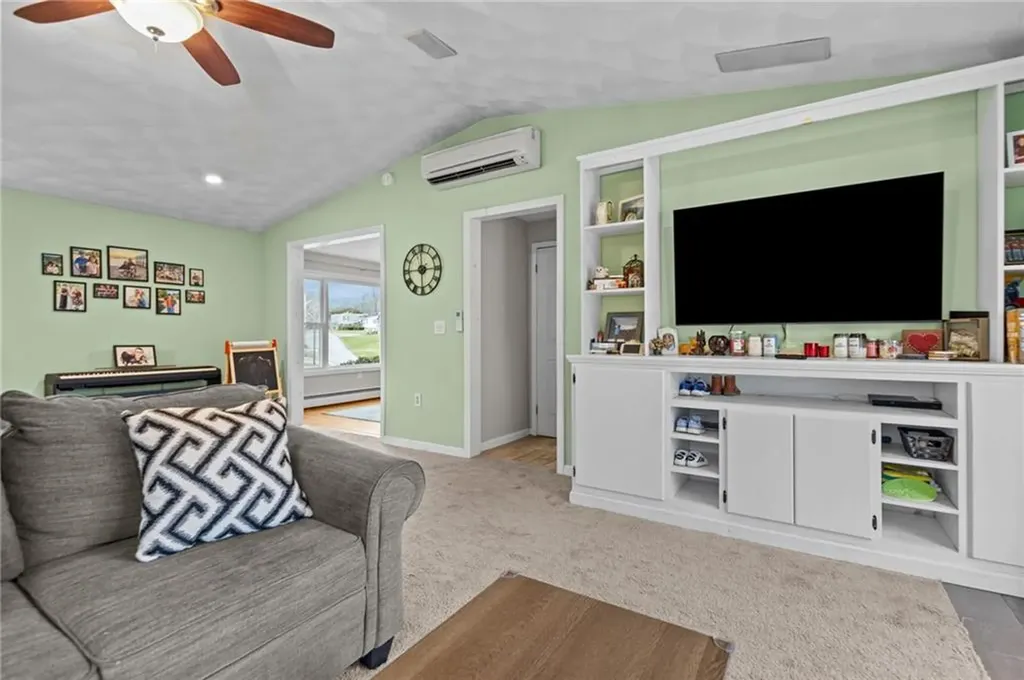 33 New York Avenue Cumberland RI 02864