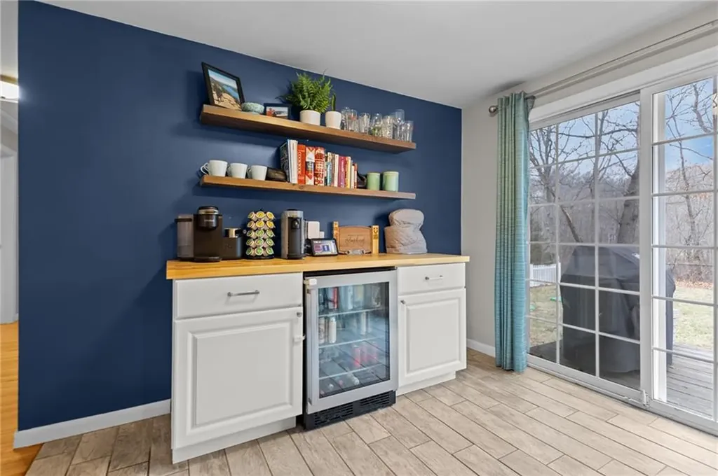 33 New York Avenue Cumberland RI 02864