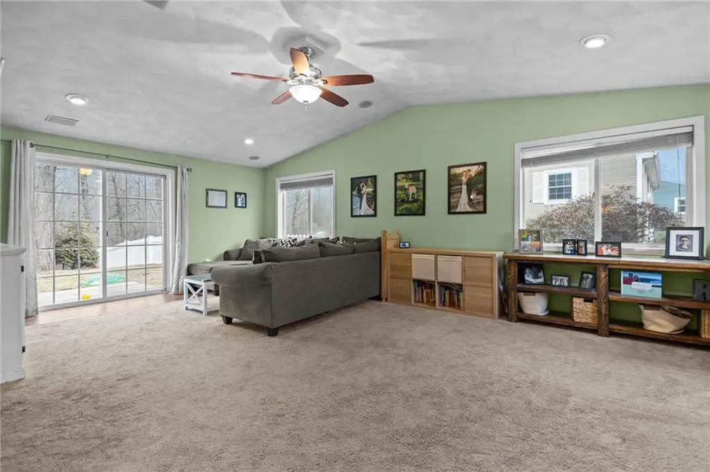 33 New York Avenue Cumberland RI 02864