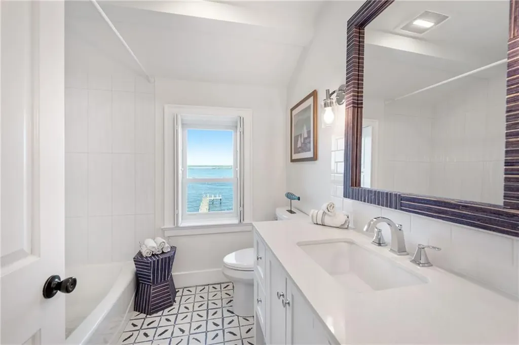 376 East Shore Road Jamestown RI 02835