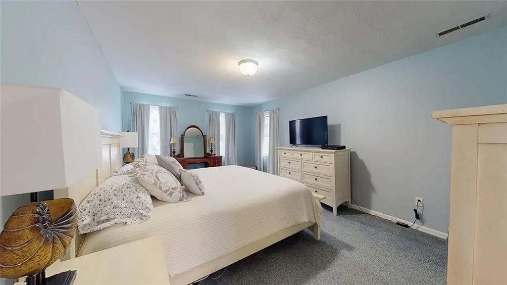 24 Ridge Crest Lane South Kingstown RI 02879