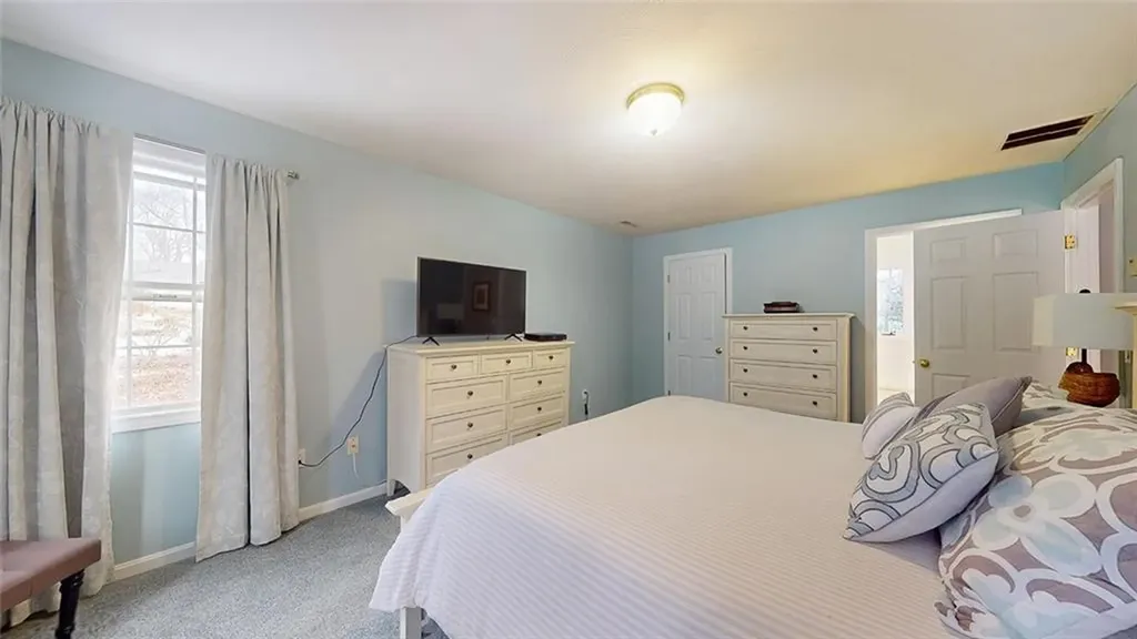 24 Ridge Crest Lane South Kingstown RI 02879