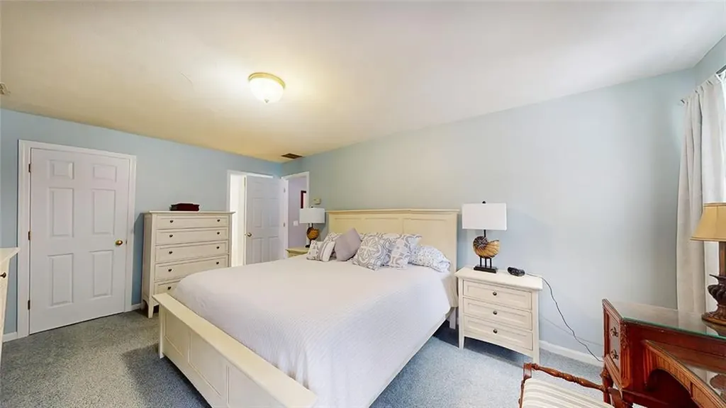 24 Ridge Crest Lane South Kingstown RI 02879