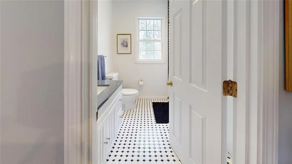 24 Ridge Crest Lane South Kingstown RI 02879