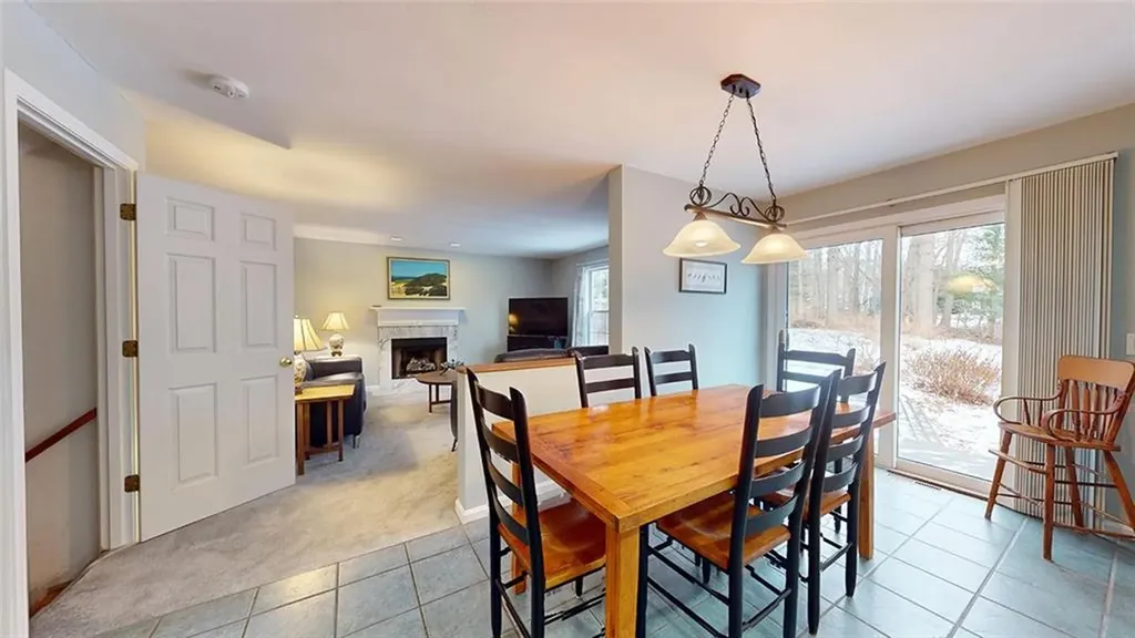 24 Ridge Crest Lane South Kingstown RI 02879