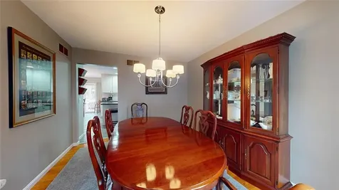 24 Ridge Crest Lane South Kingstown RI 02879