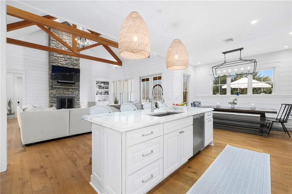 12 Taylor Road Portsmouth RI 02871