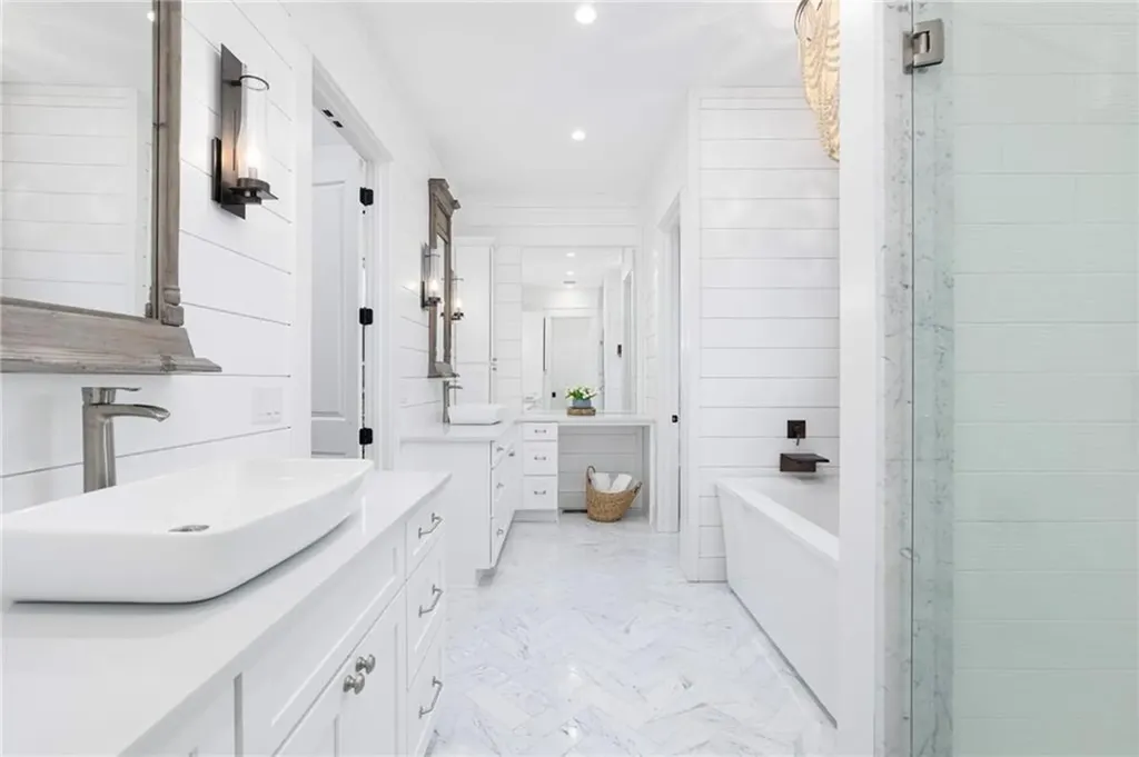 12 Taylor Road Portsmouth RI 02871