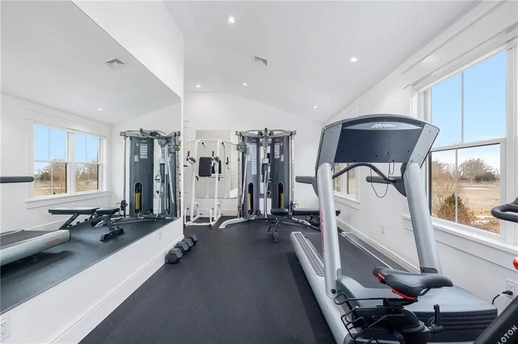 12 Taylor Road Portsmouth RI 02871