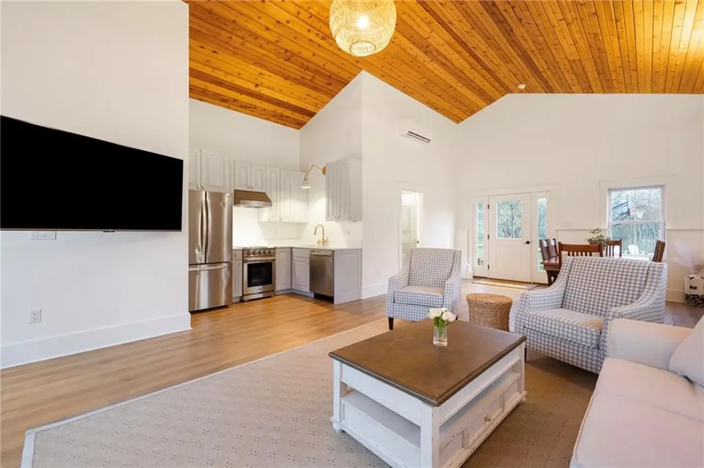 12 Taylor Road Portsmouth RI 02871